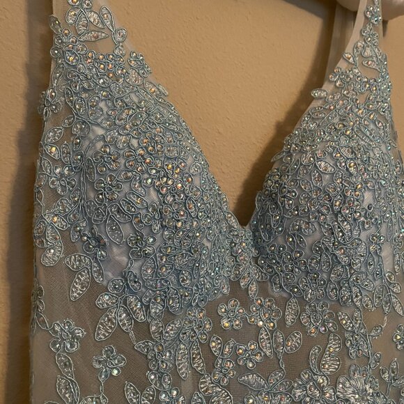 Blonde Nights, Size 0, Baby Blue, Sequin, Sheer Waist, Tully Corset Prom Gown. - Picture 12 of 13